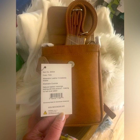 🔥NWT Genuine Leather Crossbody Wallet/Purse 👜 - Picture 11 of 14